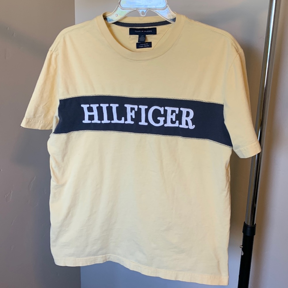 Tommy Hilfiger yellow mens large Custom Fit short sleeve T-shirt